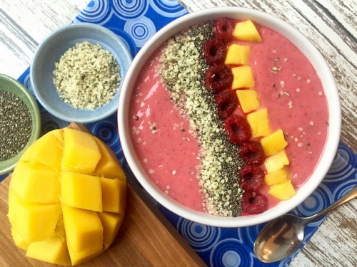 meal makeover moms rasp smoothie bowl